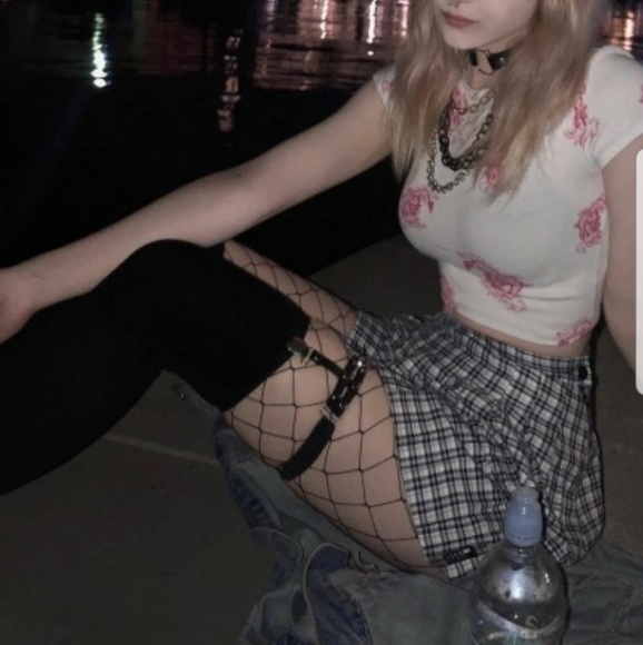 Meet your Posher, Lillian - Picture 1 of 1